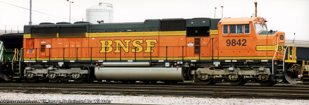 BNSF SD70MAC 9842